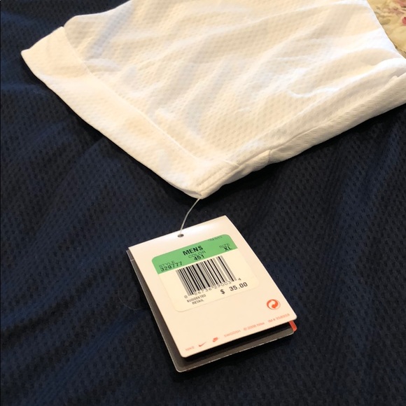 Men’s Nike shirt - Picture 3 of 4